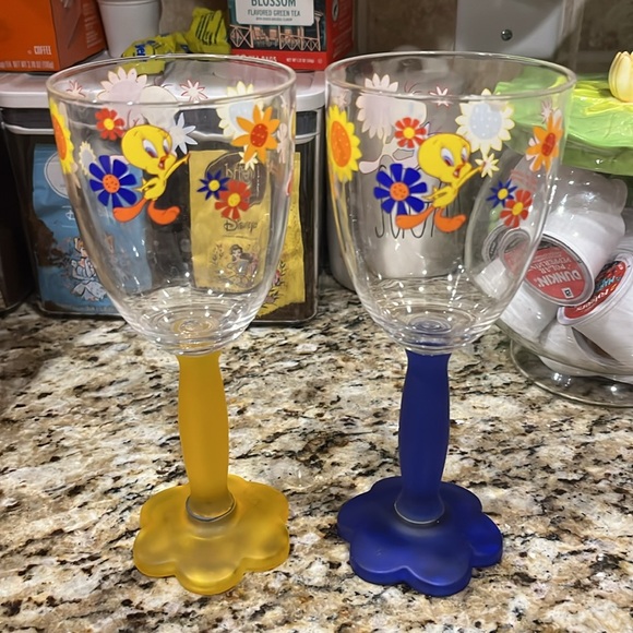 Vintage 1999 Warner Bros Store Looney Tunes Tweety Bird Plastic Glass Set - Picture 3 of 9